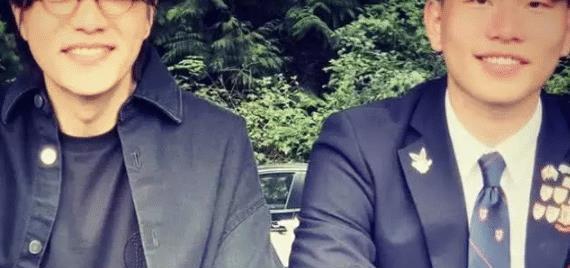 陈坤晒儿子校服照，43岁厂花跟儿子像同龄人，网友：在线冻龄！