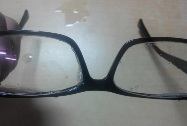 怎么防止眼镜起雾，怎么防止眼镜片起雾？图2