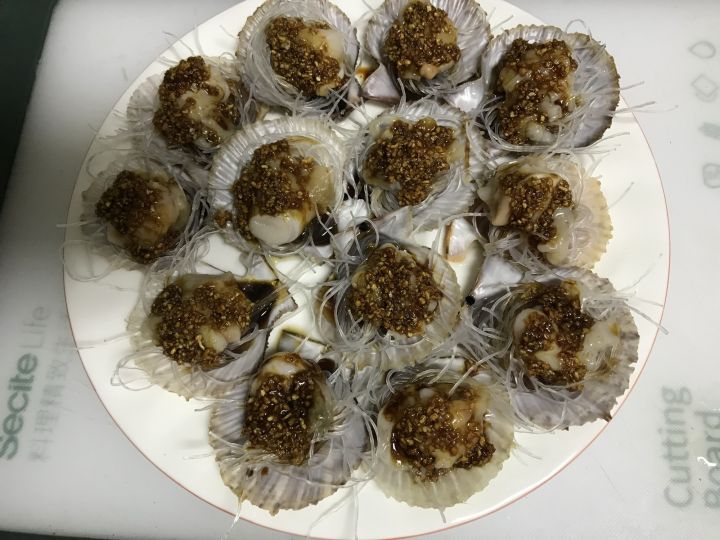 蒜蓉扇贝肉的做法（蒜蓉粉丝蒸扇贝的做法步骤）