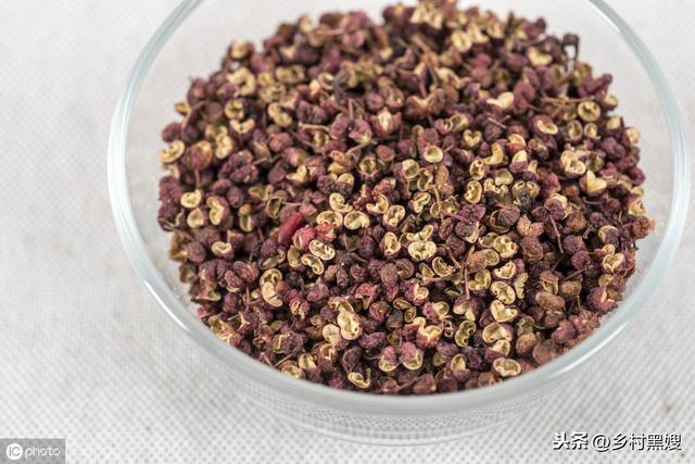 炖肉要放什么调料才好吃（几种农村厨房常见炖肉时的调料投放）(2)