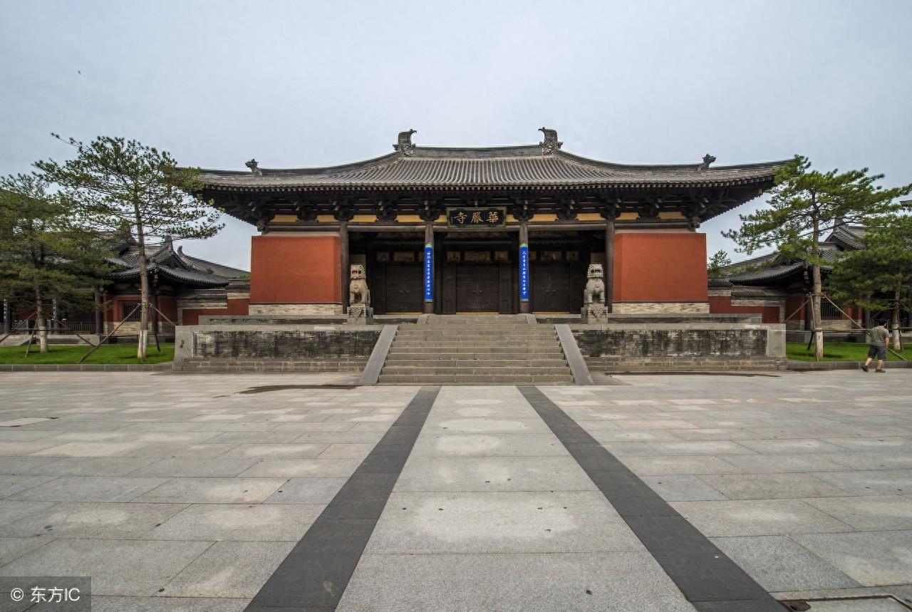 中国古代建筑屋顶形式——庑殿顶,造型大气舒展,威严庄重